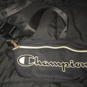 Champion Fanny pack . Unisex